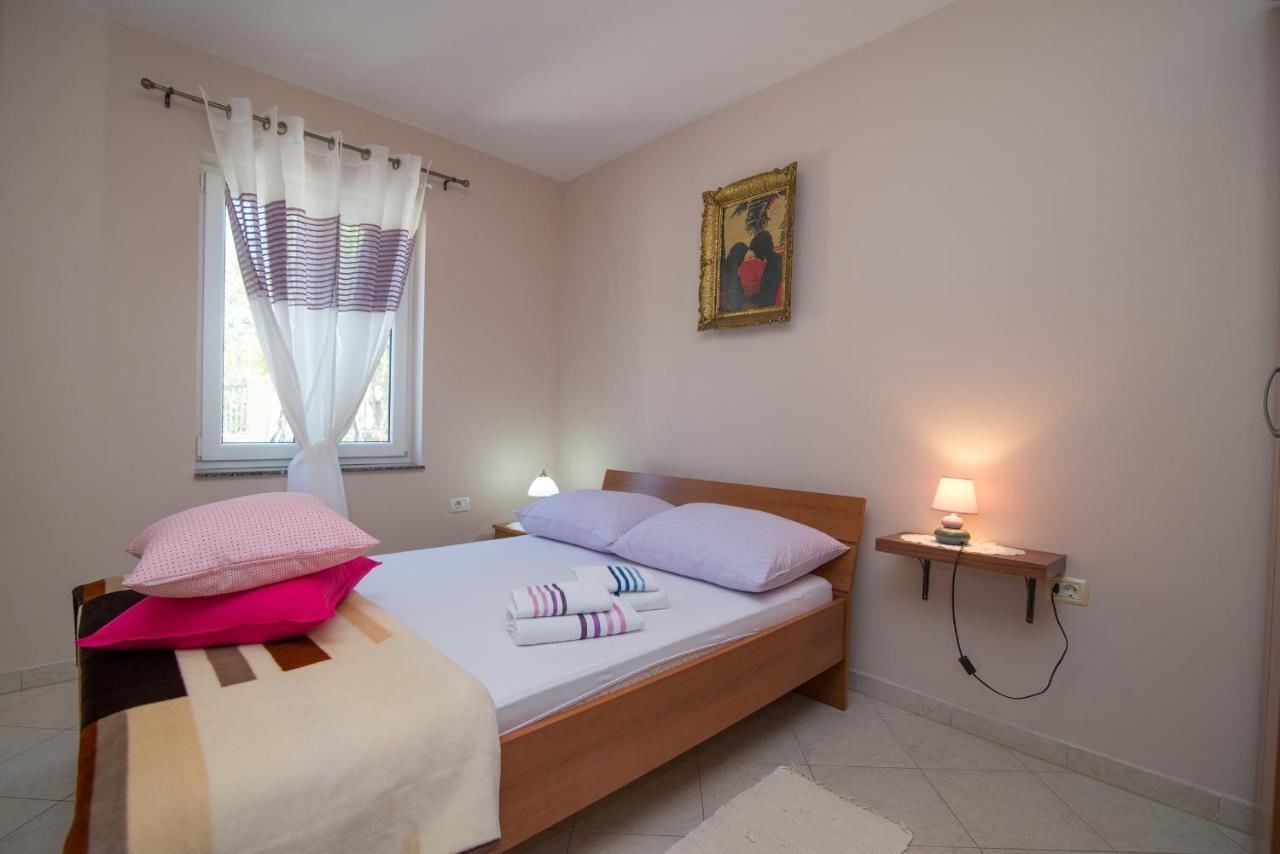 Apartments With A Parking Space Punta Kriza, Cres - 8082 Exterior foto