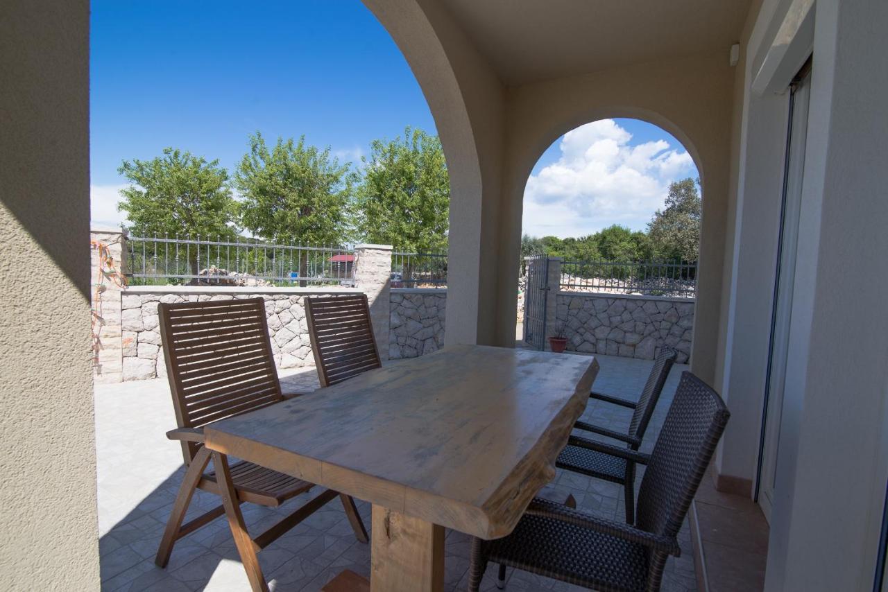 Apartments With A Parking Space Punta Kriza, Cres - 8082 Exterior foto